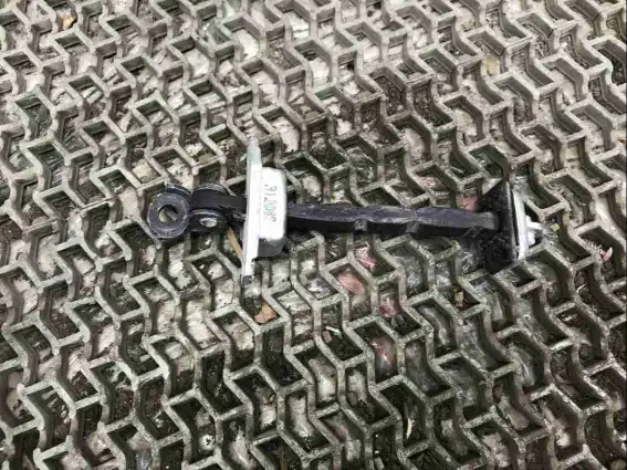 Фото запчасти Ограничитель открывания двери  Honda Pilot