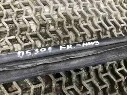 Уплотнитель двери передней правой  Honda Pilot