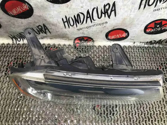 Фото запчасти Фара правая  Honda Pilot