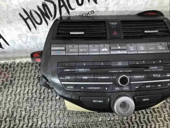 Фото запчасти Магнитола  Honda Crosstour