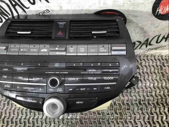Фото запчасти Магнитола  Honda Crosstour