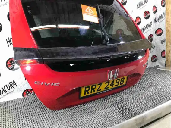 Фото запчасти Крышка багажника (дверь 3-5)  Honda Civic