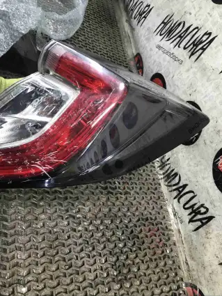 Фото запчасти Фонарь задний правый  Honda Civic