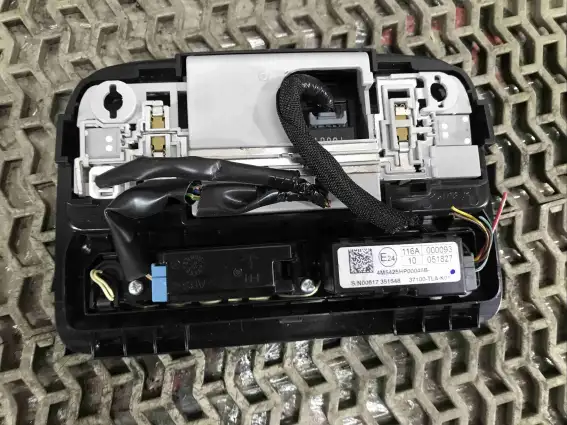 Фото запчасти Фонарь салона (плафон) 37100-TLA-K01 Honda Civic
