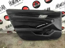 Обшивка двери передней левой (дверная карта)  Honda Accord