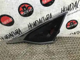 Стекло кузовное боковое правое  Honda Accord