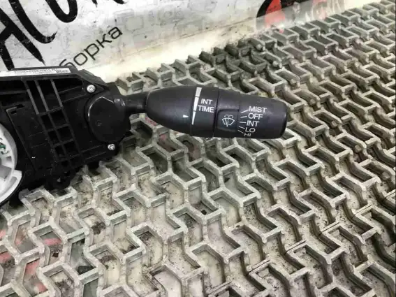 Фото запчасти Переключатель подрулевой (стрекоза) 35250-SMG-E021 Honda Civic