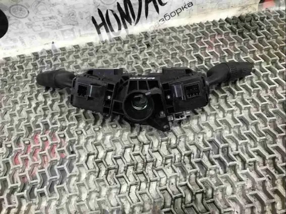 Фото запчасти Переключатель подрулевой (стрекоза) 35250-SMG-E021 Honda Civic