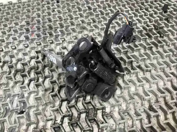 Фото запчасти Замок капота  Honda Civic
