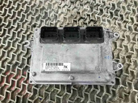 Фото запчасти Блок управления двигателем 37820-RSJ-E01 Honda Civic