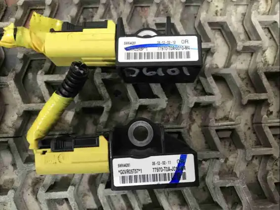 Фото запчасти Датчик удара 77970-T0A-J010 Honda Civic