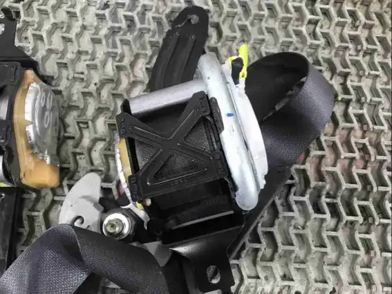 Фото запчасти Ремень безопасности передний правый 81450-TV1-E010 Honda Civic