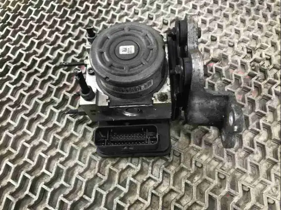 Фото запчасти Блок ABS 57110-TV2-E032 Honda Civic