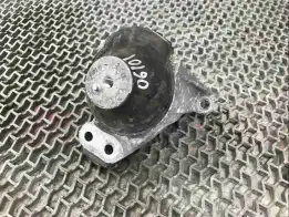 Подушка крепления двигателя  Honda Civic
