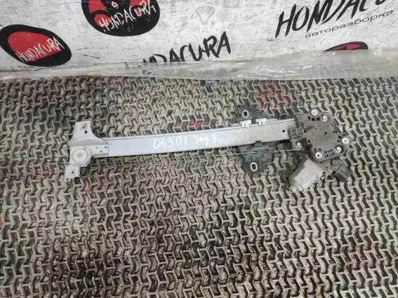 Фото запчасти Стеклоподъемник задний правый  Honda Civic
