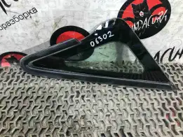 Стекло кузовное боковое правое  Honda Civic