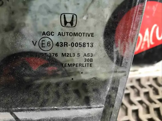 Фото запчасти Стекло двери задней левой  Honda CR-V