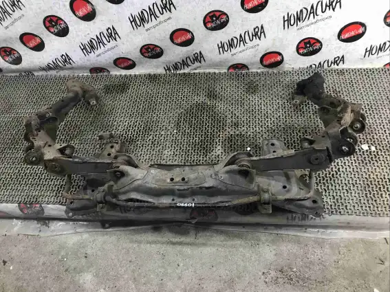 Фото запчасти Балка подвески задняя  Honda CR-V