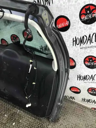 Фото запчасти Крышка багажника (дверь 3-5)  Honda CR-V
