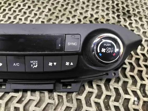 Фото запчасти Блок управления печки/климат-контроля 79600-T1T-E611 Honda CR-V