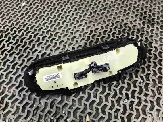 Фото запчасти Блок управления печки/климат-контроля 79600-T1T-E611 Honda CR-V