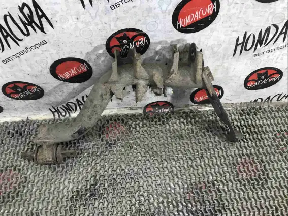 Фото запчасти Рычаг задний правый  Honda Civic