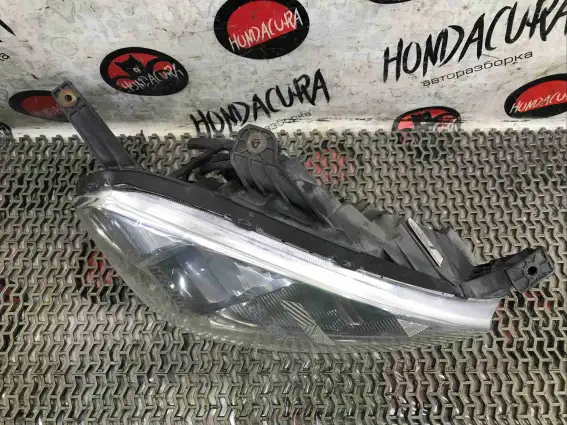 Фото запчасти Фара правая  Honda CR-V