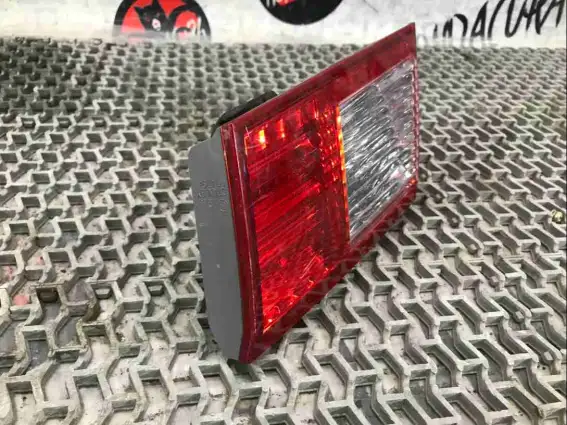 Фото запчасти Фонарь крышки багажника правый  Acura TSX