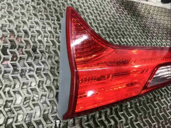 Фото запчасти Фонарь крышки багажника правый  Acura RDX