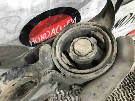 Фото запчасти Рычаг передний правый  Acura RDX