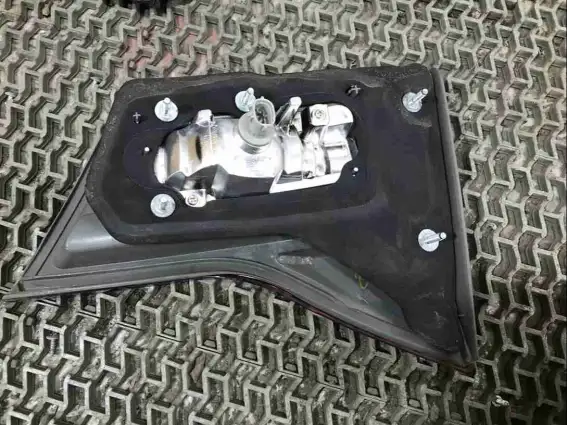 Фото запчасти Фонарь крышки багажника левый  Acura MDX