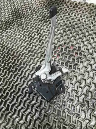 Фото запчасти Замок капота  Acura MDX