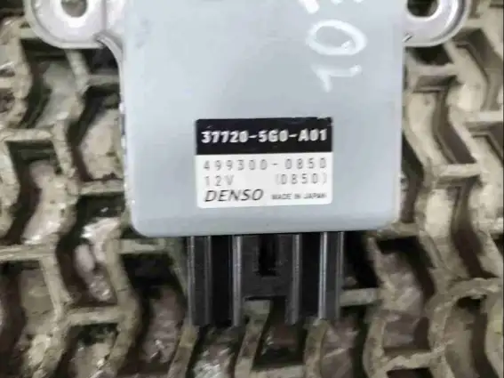 Фото запчасти Блок управления топливным насосом 37720-5G0-A01 Acura MDX