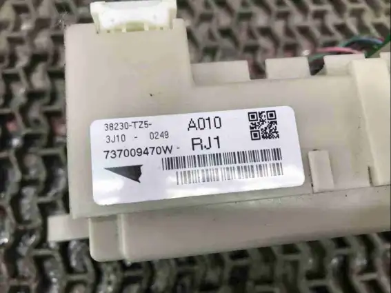 Фото запчасти Блок предохранителей 38230-TZ5-A010 Acura MDX