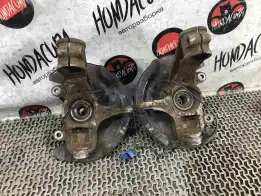 Кулак поворотный левый  Acura MDX