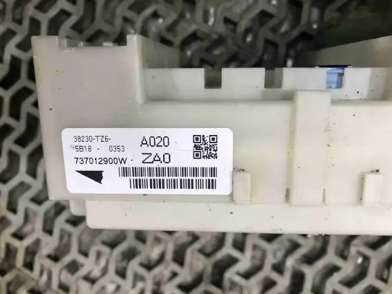 Фото запчасти Блок предохранителей 38230-TZ6-A020 Acura MDX