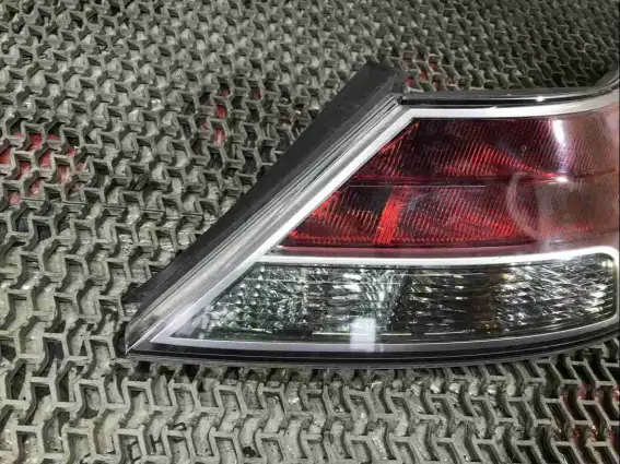 Фото запчасти Фонарь задний правый  Acura TL
