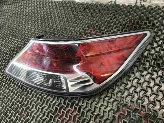 Фото запчасти Фонарь задний правый  Acura TL