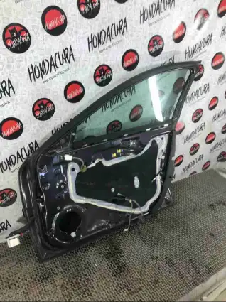 Фото запчасти Дверь передняя правая  Acura TL