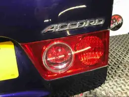 Фонарь крышки багажника правый  Honda Accord