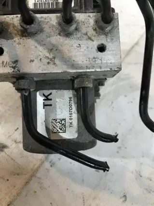 Фото запчасти Блок ABS  Acura RDX