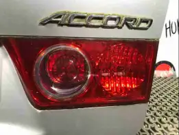 Фонарь крышки багажника правый  Honda Accord