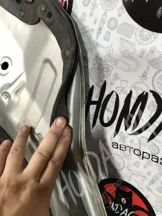 Фото запчасти Капот  Honda FR-V