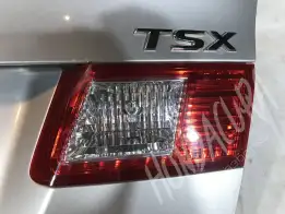Фонарь крышки багажника правый  Acura TSX