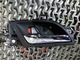 Ручка внутренняя передняя левая  Honda CR-V
