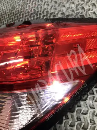 Фото запчасти Фонарь задний правый  Honda HR-V