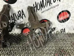Кулак поворотный левый  Acura MDX