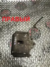Суппорт передний правый  Honda Accord