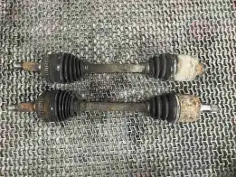 Полуось передняя левая (приводной вал, ШРУС)  Honda Accord