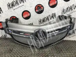 Решетка радиатора  Acura MDX